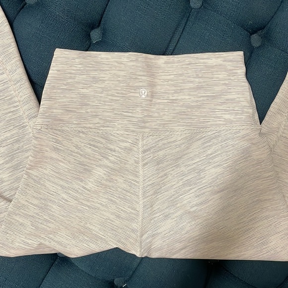 Lululemon Wunder Under high rise tights 25” FLux - Picture 3 of 10